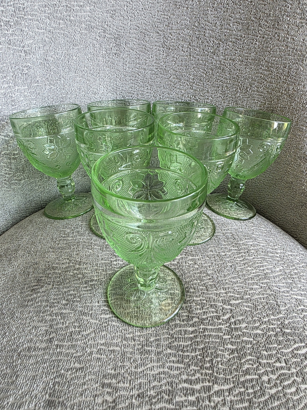 Beautiful VTG Green Indiana TIARA Chantilly Glass Water/Wine Goblets Set Of 7